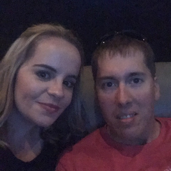 Meet your Posher, Amanda - Picture 2 of 8